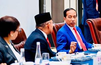 indonesia-committed-to-developing-chemical,-energy-industries:-widodo