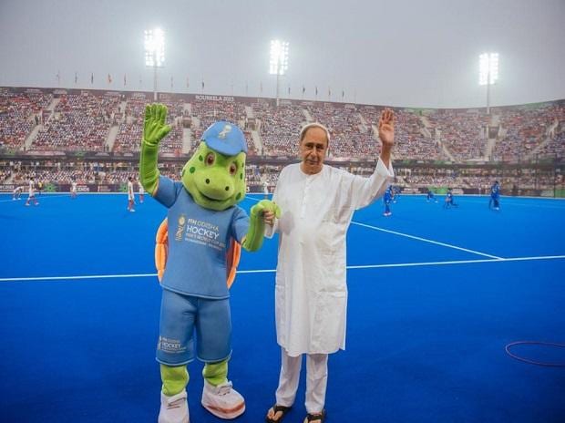 odisha-cm-patnaik-inaugurates-india's-biggest-hockey-stadium-in-rourkela