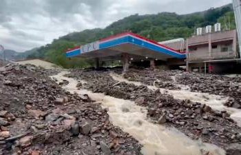 residents-in-kaohsiung,-taiwan-evacuated-due-to-torrential-rain