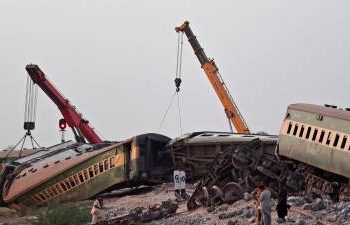 pakistan-begins-probe-into-cause-of-deadly-train-crash