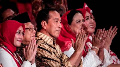 jokowi:-asean-should-become-anchor-of-world-peace