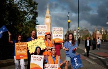 uk-accuses-striking-doctors-of-harming-patients