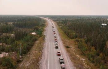 thousands-flee-wildfires-in-canada’s-far-north