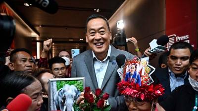 thailand’s-new-pm-srettha-takes-office-after-royal-endorsement