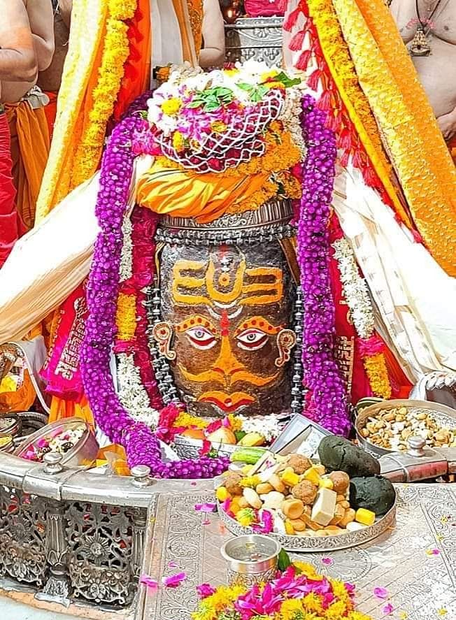 ujjain-news:-भस्मारती-में-पगड़ी-और-त्रिपुंड-से-सजे-बाबा-महाकाल,-जय-श्री-महाकाल-की-गूंजा-परिसर