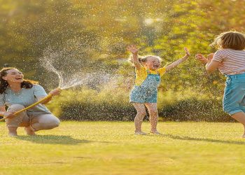 kids-in-summer:-गर्मियों-में-कैसे-रखें-बच्चों-का-ध्यान