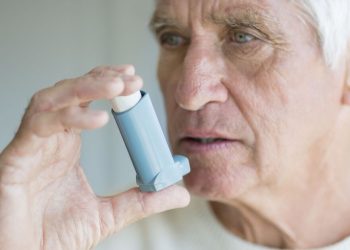 uk-asthma-sufferers-face-new-inhaler-use-rules-as-pollen-bomb-looms