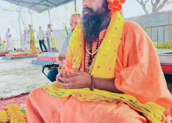 ujjain-news:-महंत-ने-की-कलेक्टर-से-शिकायत,-पटवारी-कर-रहा-अभद्रता;-उचित-कार्रवाई-की-मांग-की