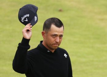 xander-schauffele-called-out-for