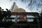 sensex:-वित्तमंत्री-के-बजट-भाषण-के-बीच-बाजार-में-जबरदस्त-उतार-चढ़ाव,-हरे-निशान-पर-खुलकर-कमजोर-पड़ा-बाजार