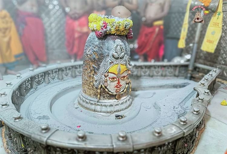 ujjain-news:-चंद्र-और-बिलपत्र-लगाकर-भस्म-आरती-में-सजे-बाबा-महाकाल,-जटाधारी-स्वरूप-में-किया-श्रृंगार