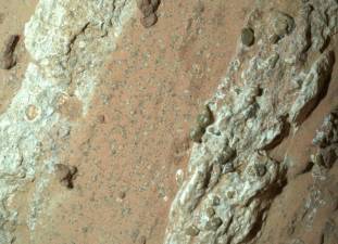 nasa-rover-discovers-rock-that-suggests-microbial-life-on-mars