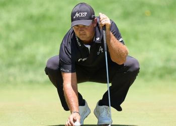 liv-golf-star-widely-booed-on-party-hole-as-jcb-event-gets-tense