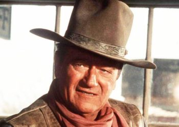 john-wayne-was-treated-terribly-on-set-of-one-of-his-most-iconic-westerns