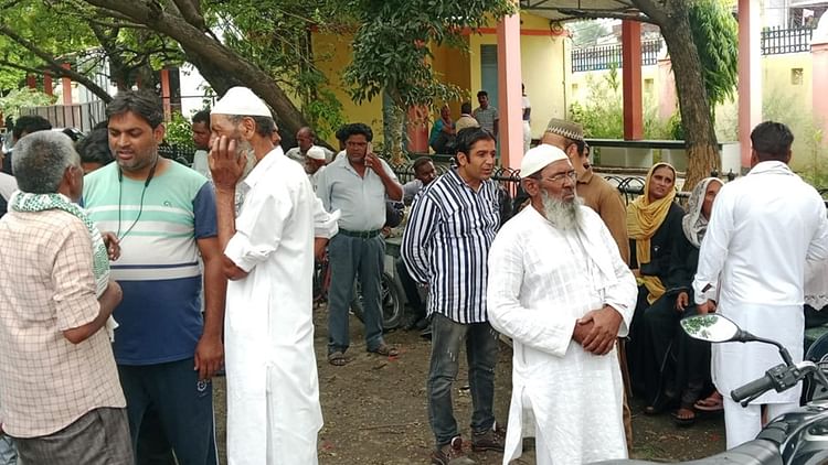 up:-मुरादाबाद-में-दर्दनाक-हादसा,-रोडवेज-बस-ने-कार-को-मारी-टक्कर,-एक-ही-परिवार-के-चार-लोगों-समेत-पांच-की-मौत