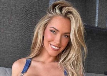 paige-spiranac-devours-6-hot-dogs-in-10-minutes-for-american-tradition