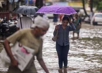 up-weather-:-धीमी-हुई-मानसून-की-चाल…-आज-से-फिर-पकड़ेगा-रफ्तार,-इन-जिलों-के-लिए-भारी-बारिश-की-चेतावनी