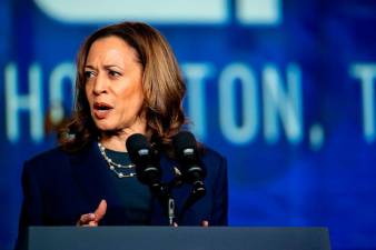 kamala-harris-gets-backing-of-over-100-venture-capitalists