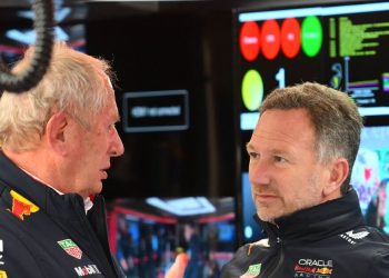 christian-horner-makes-quick-sergio-perez-call-after-red-bull-meeting-with-marko