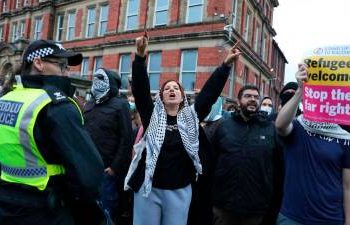 protests-turn-violent-in-sunderland-as-uk-unrest-spreads-after-southport-killings