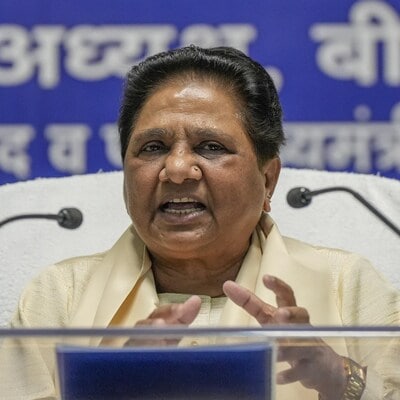 charges-against-sebi-hief-now-beyond-ruling-party-oppn-debate:-mayawati