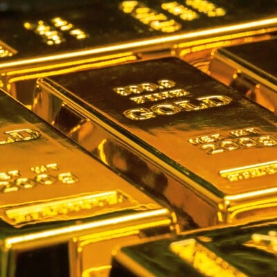 gold-price-climbs-rs-10-to-rs-70,590,-silver-falls-rs-100-to-rs-82,400