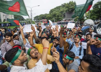 bangladesh-hindu:-बांग्लादेश-में-हिंदुओं-और-सेना-के-जवानों-के-बीच-झड़प