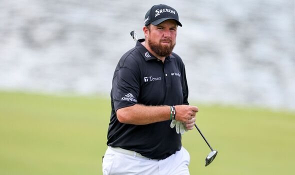 shane-lowry-gives