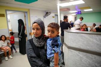 gaza-begins-polio-vaccination-drive-for-children-under-10