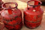 lpg-gas-rate-:-दिल्ली-में-बढ़े-वाणिज्यिक-गैस-सिलेंडर-के-दाम,-यहां-देखें-कितने-में-मिलेगा-आज-से