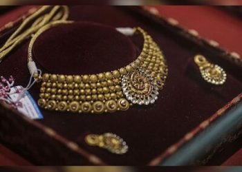 govt-slashes-down-drawback-rates-on-exports-of-gold,-silver-jewellery