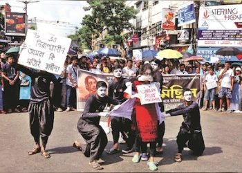 protests-take-a-bite-out-of-retail,-f&b-businesses-ahead-of-durga-puja