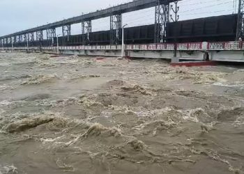 bihar-flood-update:-कोसी-बराज-के-सभी-56-फाटक-खोले-गए,-इन-जिलों-में-तबाही-की-आशंका;-प्रशासन-का-अलर्ट-जारी