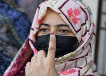 j&k-election:-अंतिम-चरण-के-लिए-मतदान-आज,-86-हजार-सुरक्षाकर्मियों-के-पहरे-में-वोट-डालेंगे-39-लाख-मतदाता