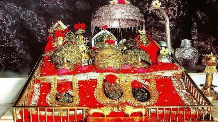 vaishno-devi-yatra:-चार-दिन-में-1.70-लाख-श्रद्धालुओं-ने-किए-मां-के-दर्शन,-रविवार-शाम-तक-40-हजार-और-हुए-पंजीकरण